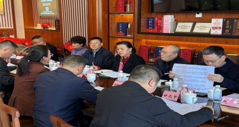 市领导鞠丽莅临佳乐酒业开展“百千万”企业雁阵培育帮扶行动